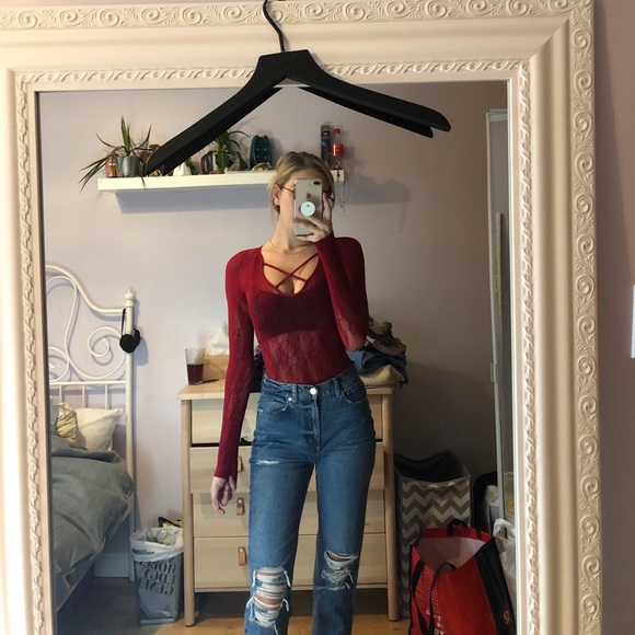 Red lace long sleeve - Picture 1 of 2